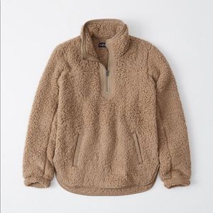 NWT - The Essential A&F Sherpa Fleece - Camel